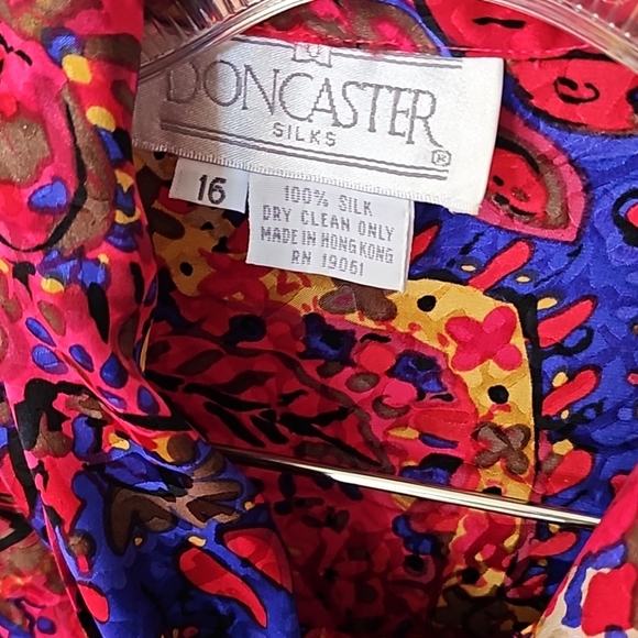 Vintage Doncaster 100% Silk blouse and skirt - Picture 3 of 8